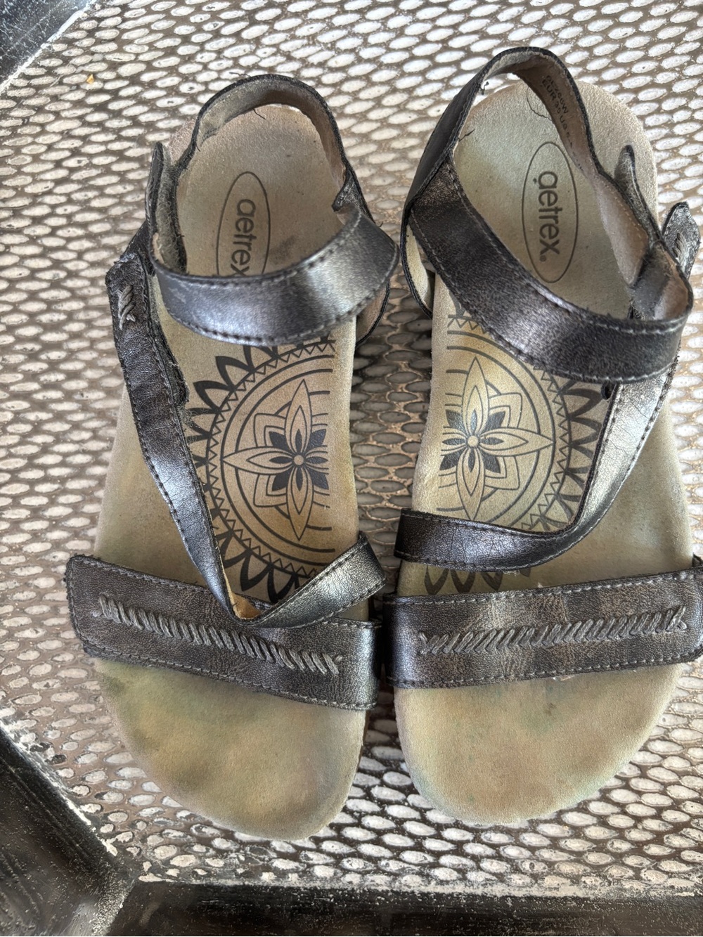 Aetrex Gabby Pewter Metallic Adjustable Sandals 5.5